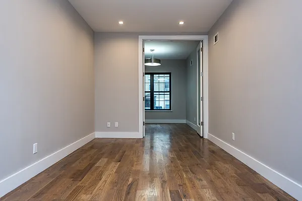 Rented by Nooklyn NYC LLC | media 4