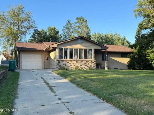 747 Grace St N, Ortonville, MN 56278