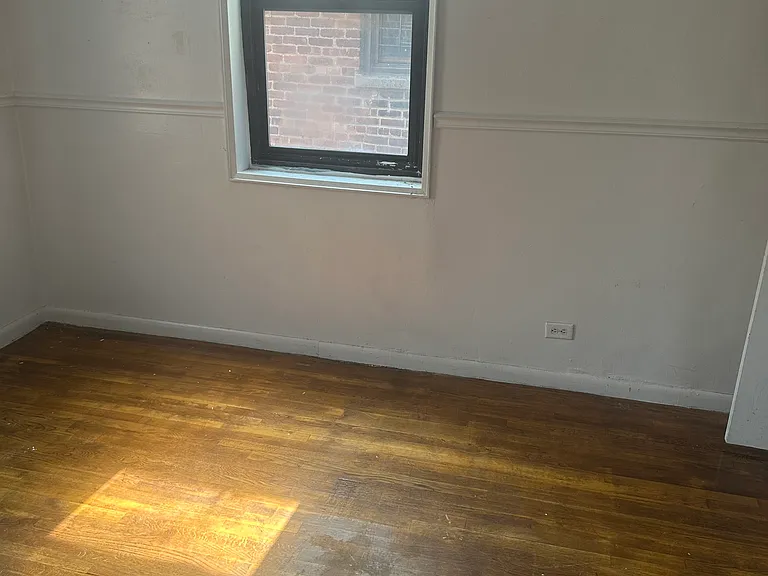 2774 Marion Ave — Photo 1