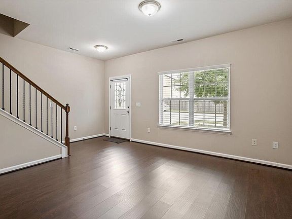 5th image of 3652 Tule Spring St