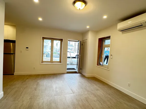 1634 W 2nd St #1A, Brooklyn, NY 11223