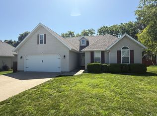 1679 S Burks Ave, Springfield, MO 65807