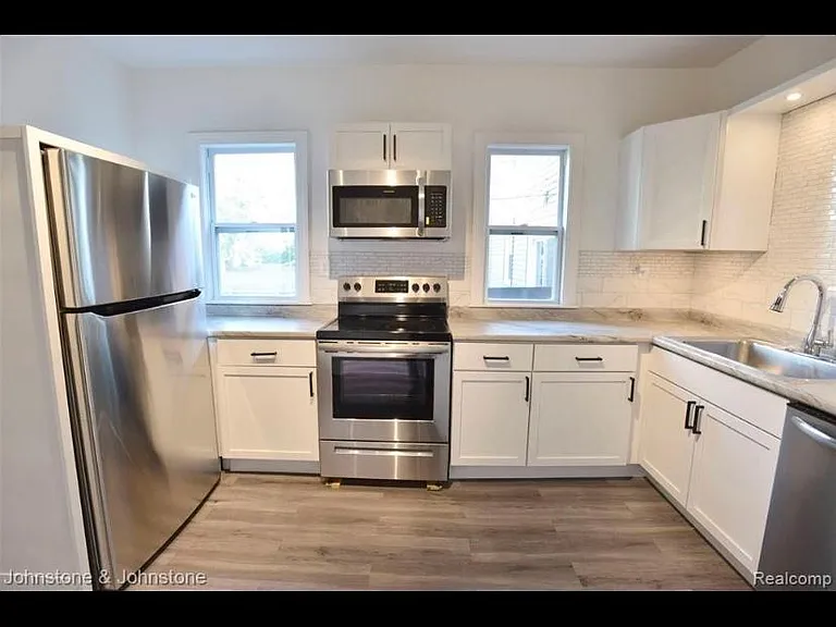 846 W Philadelphia St #846 — Photo 3