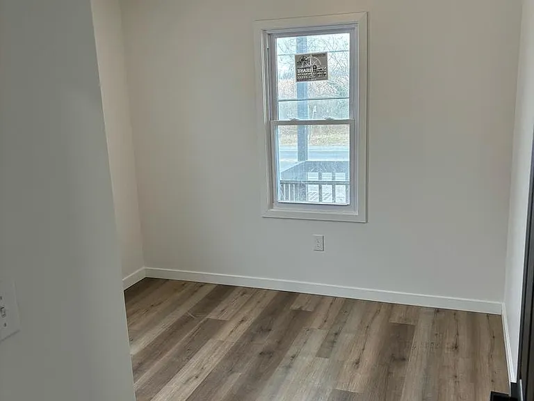1019 S Broadway — Photo 5
