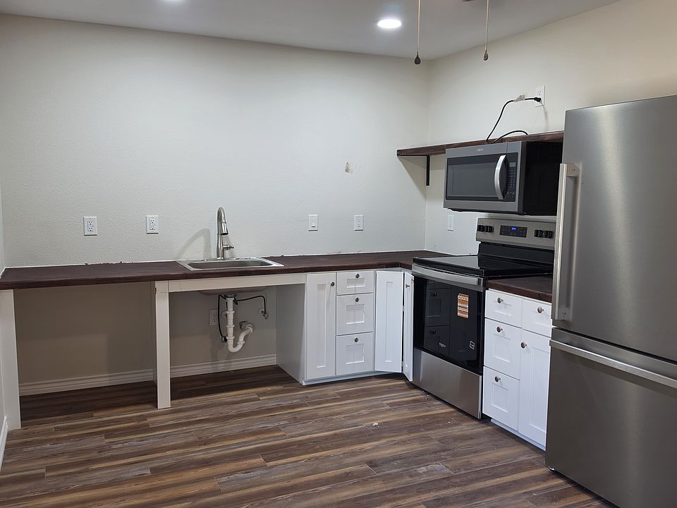 2nd image of 218 W 9th St #1B