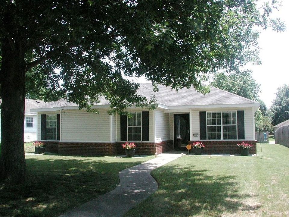 1st image of 5667 W Chattel St