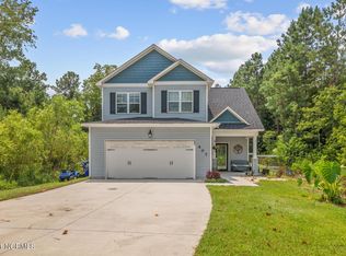 407 Old Stage Rd, Richlands, NC 28574
