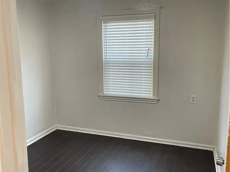 4605 Arlington Ave #1/2 — Photo 11
