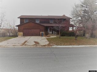 138 Apache Dr, Evanston, WY 82930