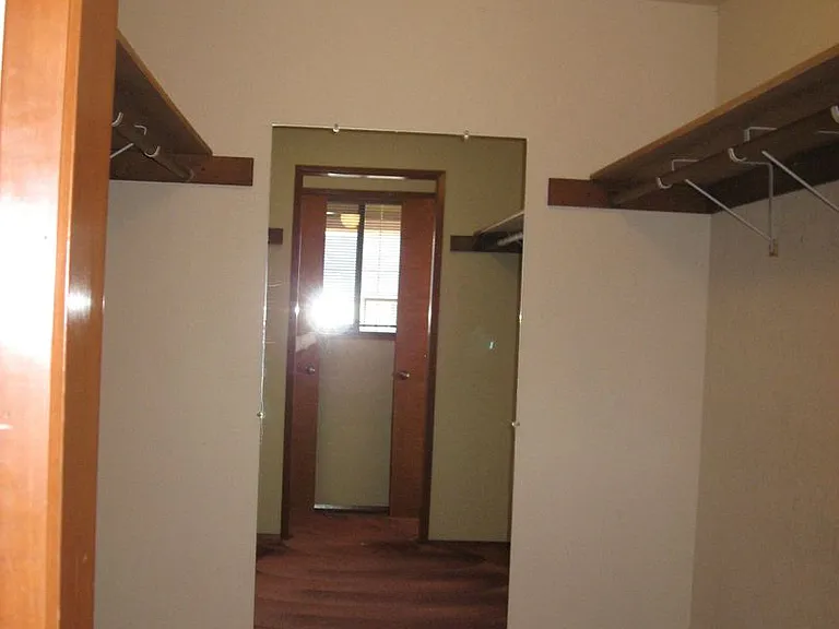 824 Jensen Duplex — Photo 20
