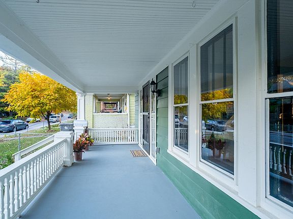 4th image of 3645 Birchwood Ave
