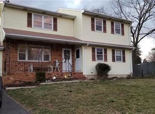 24 Jill Ct, Edison, NJ 08817