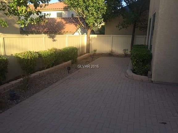 4th image of 1396 Maryland Heights Ave