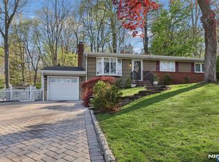 97 Ramapo Hills Blvd, Oakland, NJ 07436