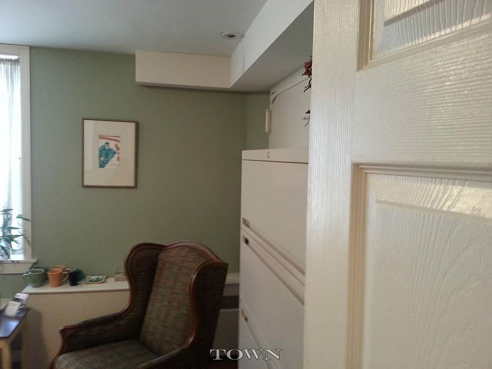 1st image of 335 E 33rd St APT 1A