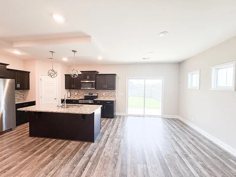 1142 Eagles View Dr — Photo 7