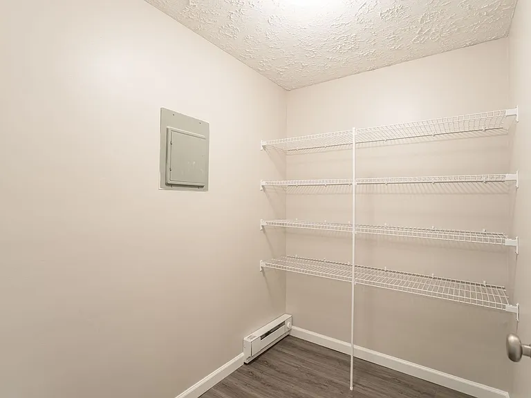 Seven Hearths Homestead Apartments — Photo 26