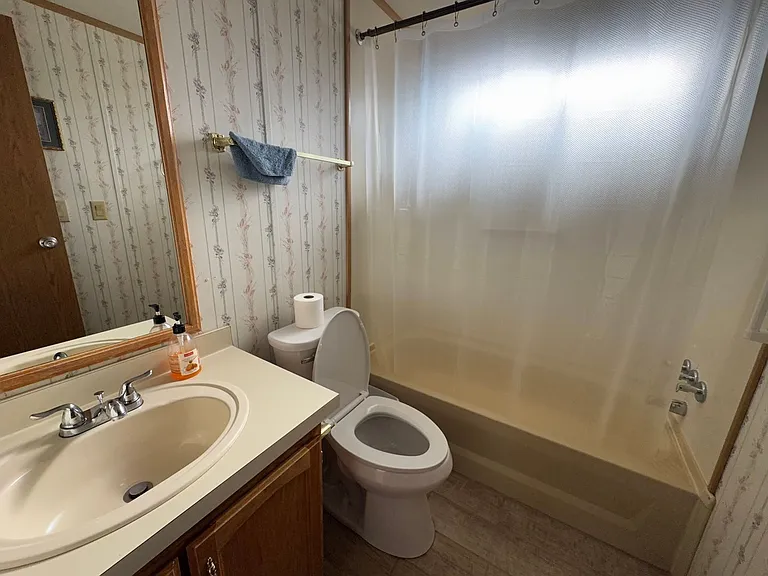 5 S Division St #11 — Photo 4