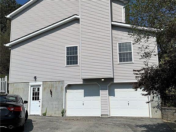 3rd image of 30 Mecca Dr