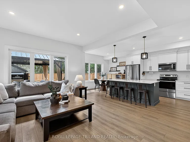 51253 Ashton St — Photo 7