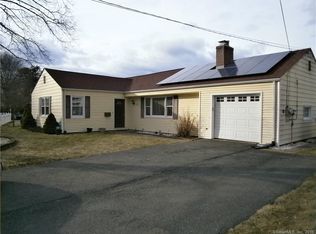 26 Brentwood Rd, Newington, CT 06111