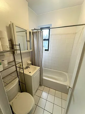 Rented by Oxford Property Group | media 18