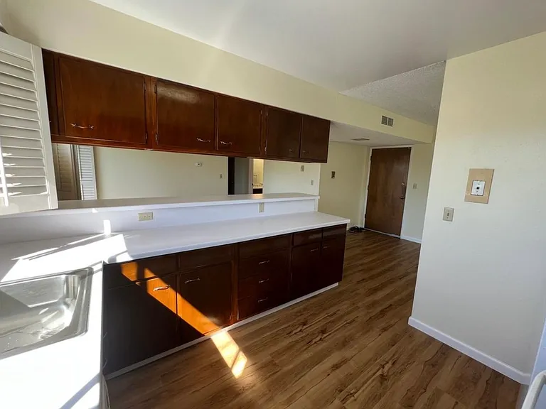 1400 Hopkins Ave #301 — Photo 12