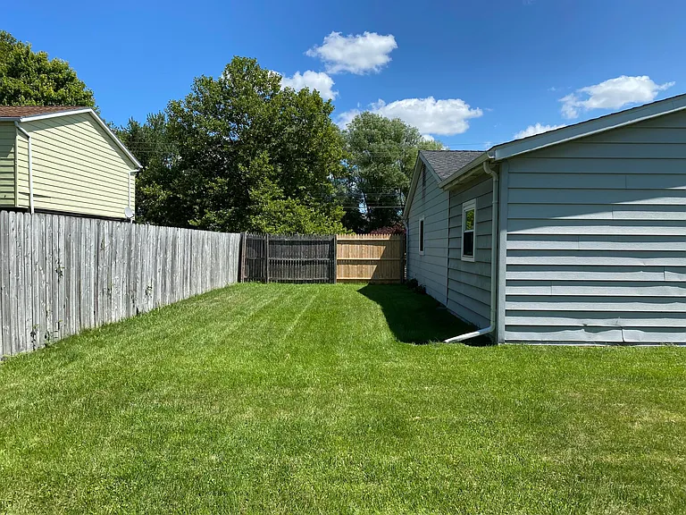4150 Abbe Rd — Photo 26