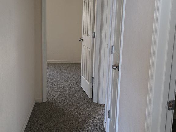 4th image of 1114C SE Prairie Ln #1114C