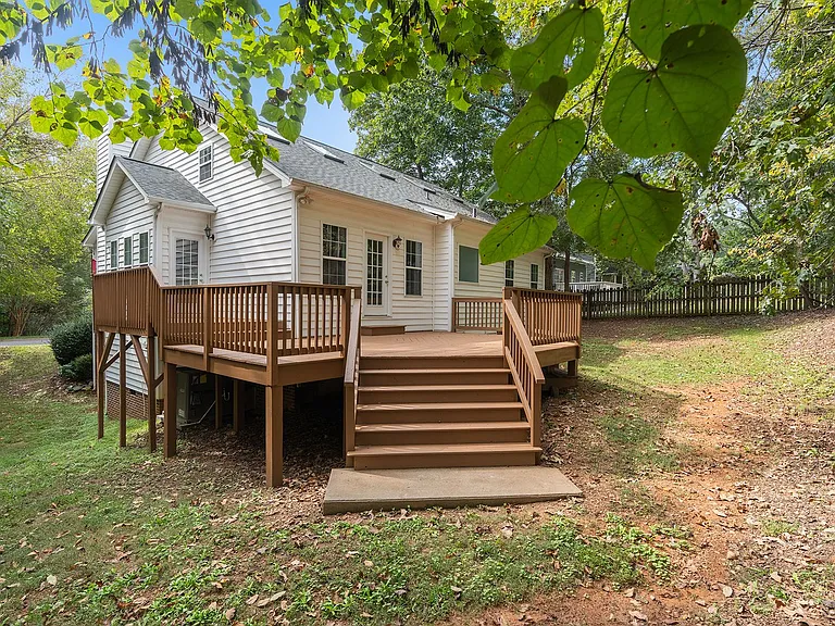 35 Cynthia Ln — Photo 49