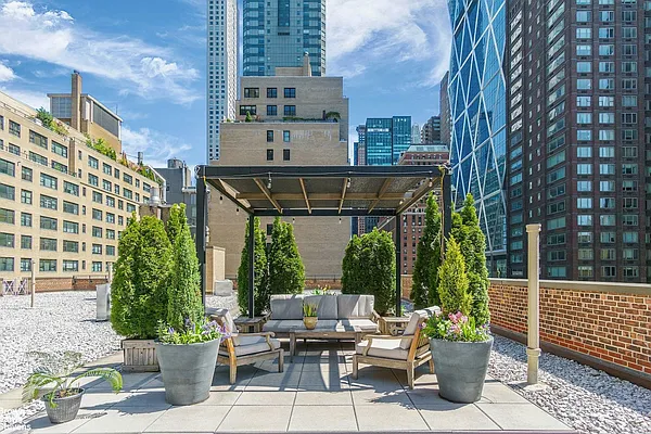 Rented by Brown Harris Stevens | media 15