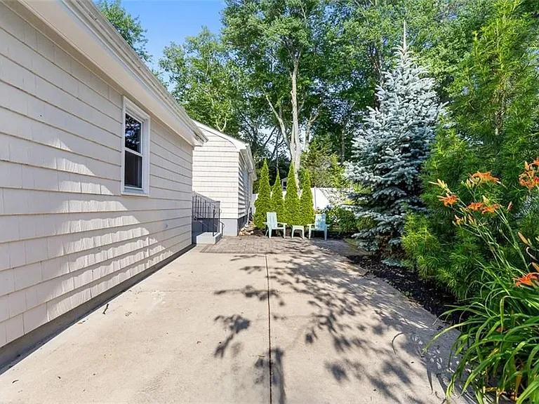 5 Interlocken Rd — Photo 32