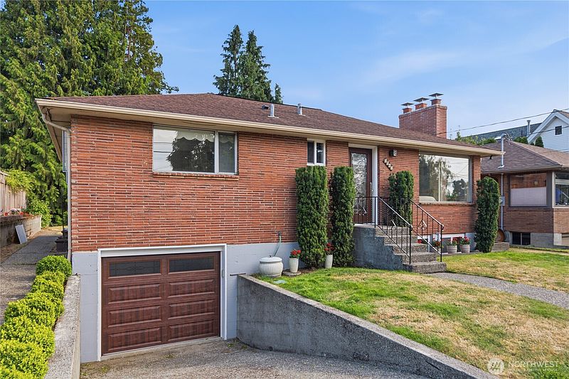 2nd image of 3947 SW Portland Street