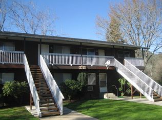 2710 NW Edenbower Blvd APT 6, Roseburg, OR 97471