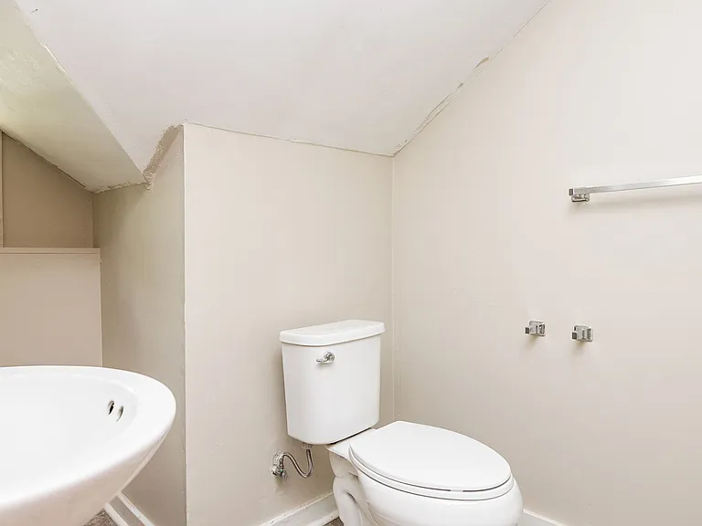 2455 S Main St — Photo 10