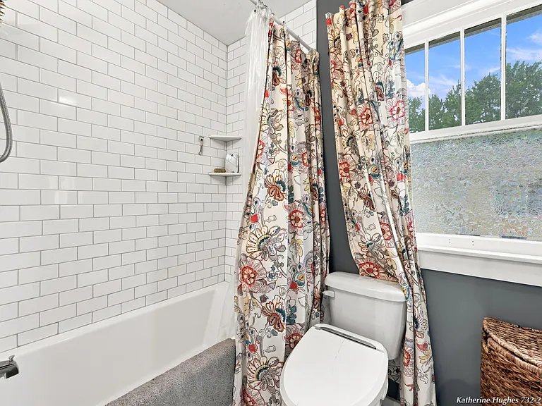 1250 Emerald Ave NE — Photo 12