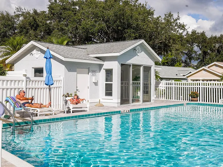 7234 Eleanor Cir #203 — Photo 27