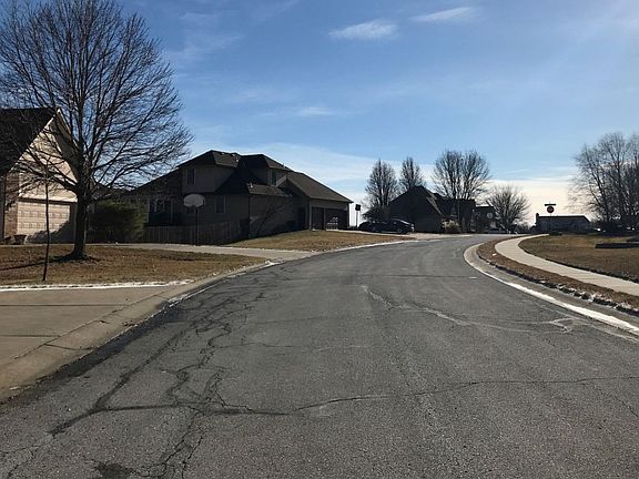 4th image of 1513 SW Cross Creek Pl