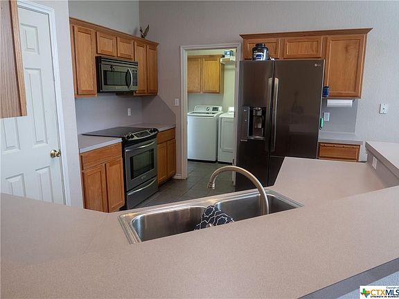 5th image of 269 Thomas Dr