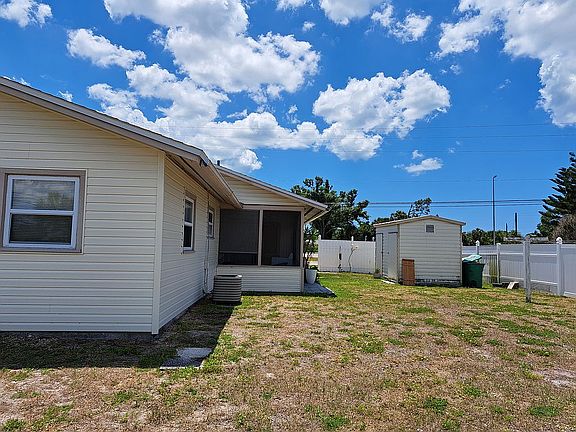 4th image of 1384 Drury Ln
