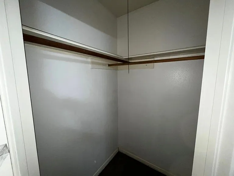 11013 Crenchrus Ct — Photo 9