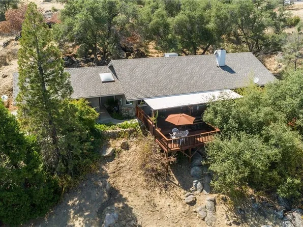 30850 Yosemite Springs Pr, Coarsegold, CA 93614