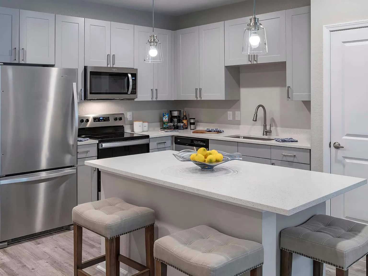 Tuscan Reserve Apartments — Photo 2
