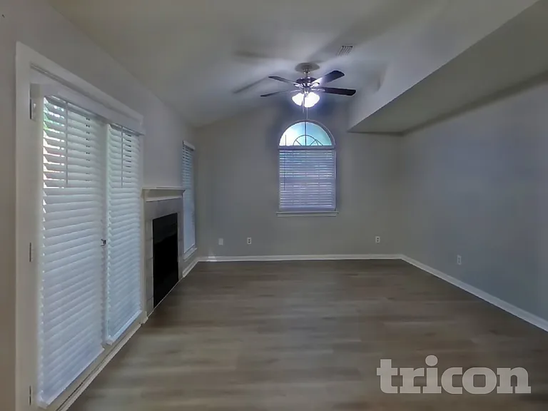 419 Windhurst Dr — Photo 26