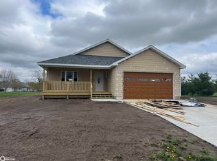 4 Bennink Ln, Ottumwa, IA 52501
