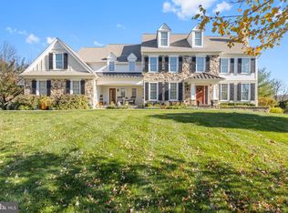 15 Peale Dr, West Chester, PA 19382