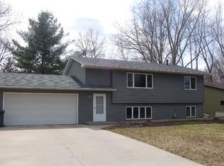 2405 Oakridge Rd, Stillwater, MN 55082