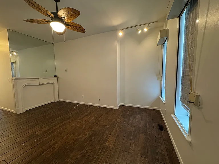 1312 Ashland Ave — Photo 2