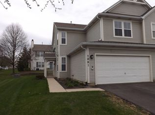 2881 Falling Waters Ln, Lindenhurst, IL 60046