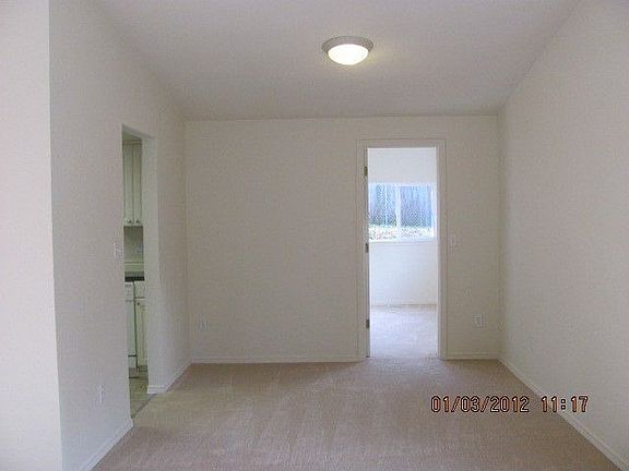 5th image of 10519 143rd Street Ct E